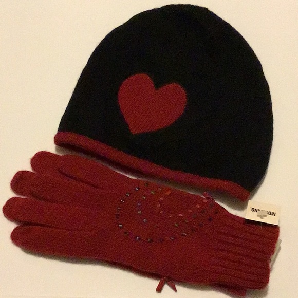 Moschino Accessories - Moschino Chic Heart Hat & Gloves NEW 90's Vintage!